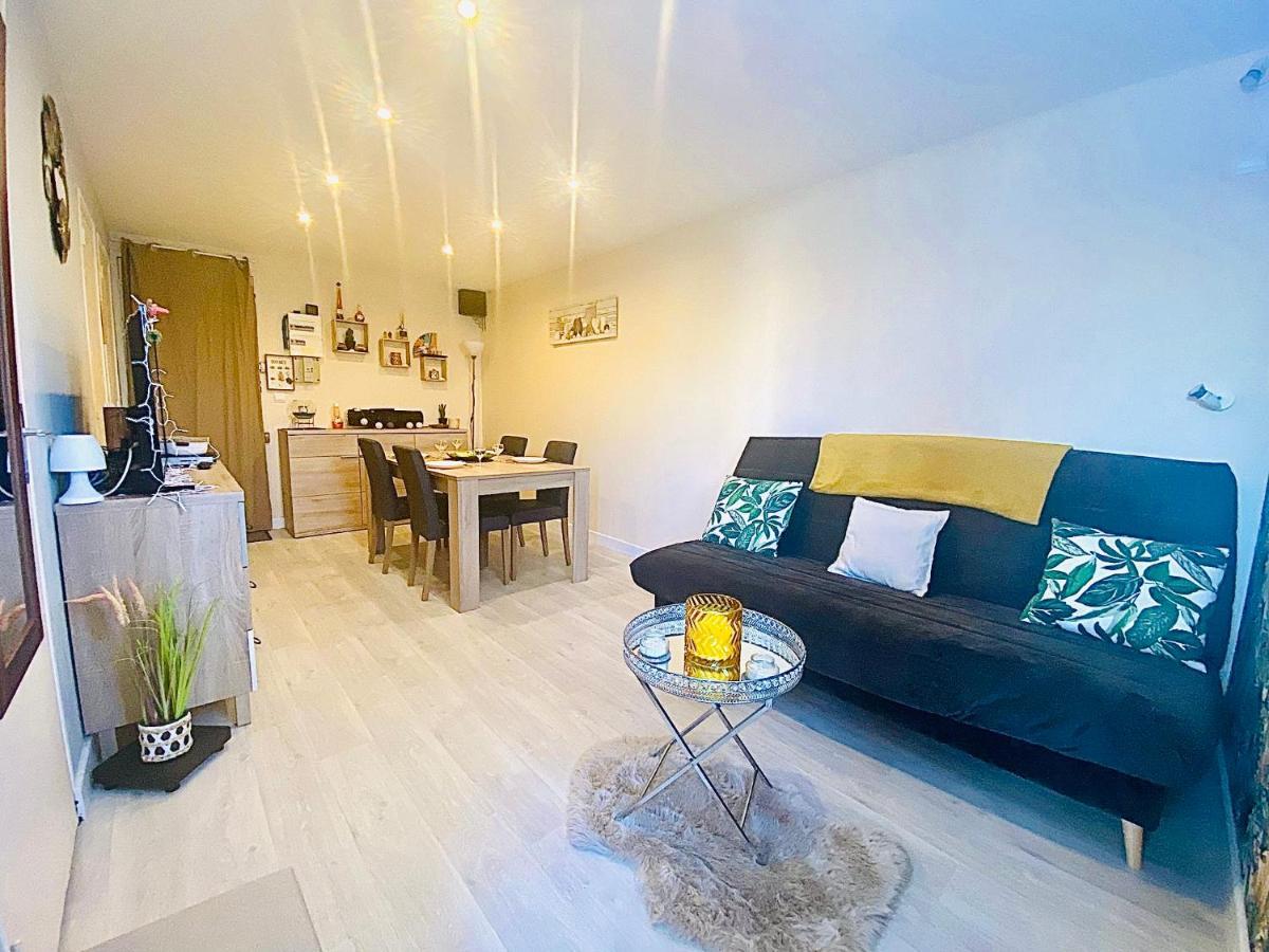 Appartement Proche Mer Avec Piscine Et Parking Fleury  Exterior photo